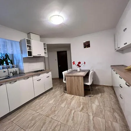 Ariadna Luxury بوخارست